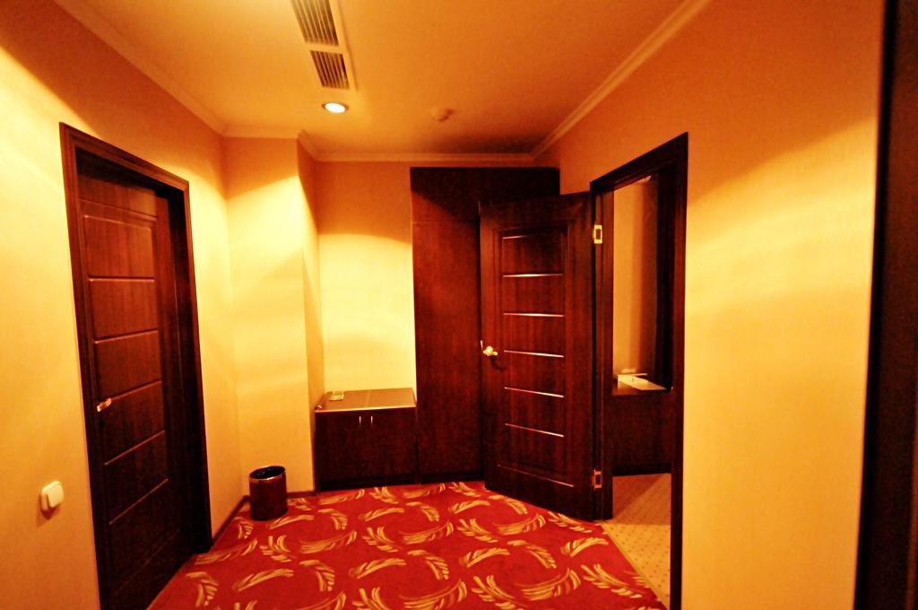 Отель Golden Palace Актау Номер фото