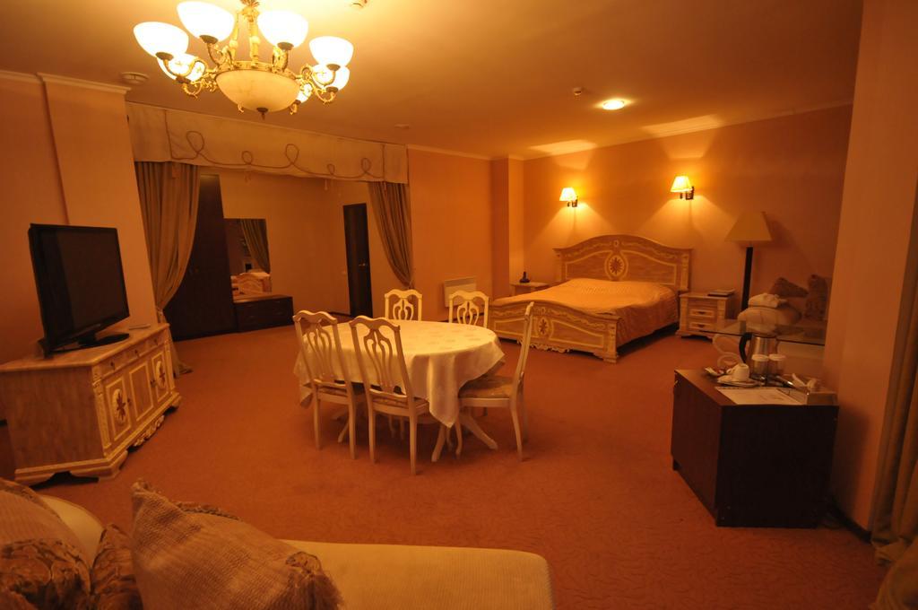 Отель Golden Palace Актау Номер фото